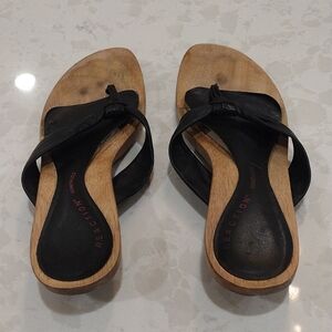 Kenneth Cole Reaction. Black wood and Leather Sandals. Size 7.5M